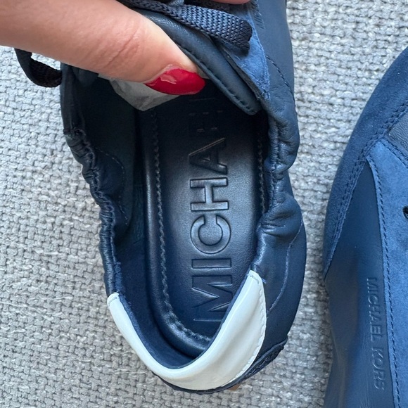 BNWT Michael Kors Susie Leather Sneakers – Women’s 8.5 - Picture 11 of 16